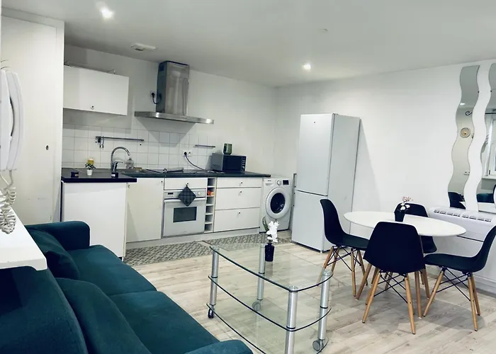 Petit Coin Tranquille A 2 Pas De דירה